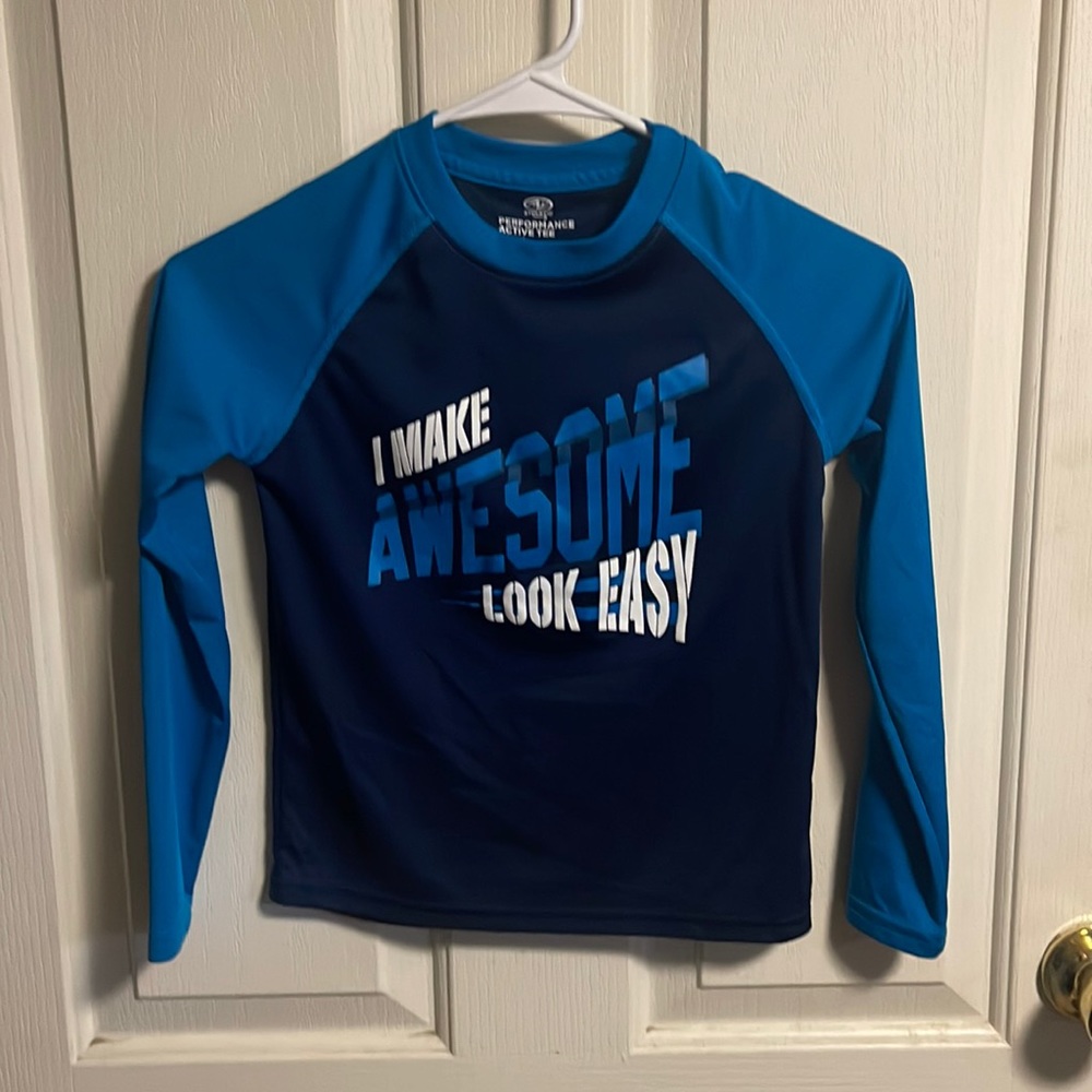Athletic Works long sleeve shirt size S (6-7)